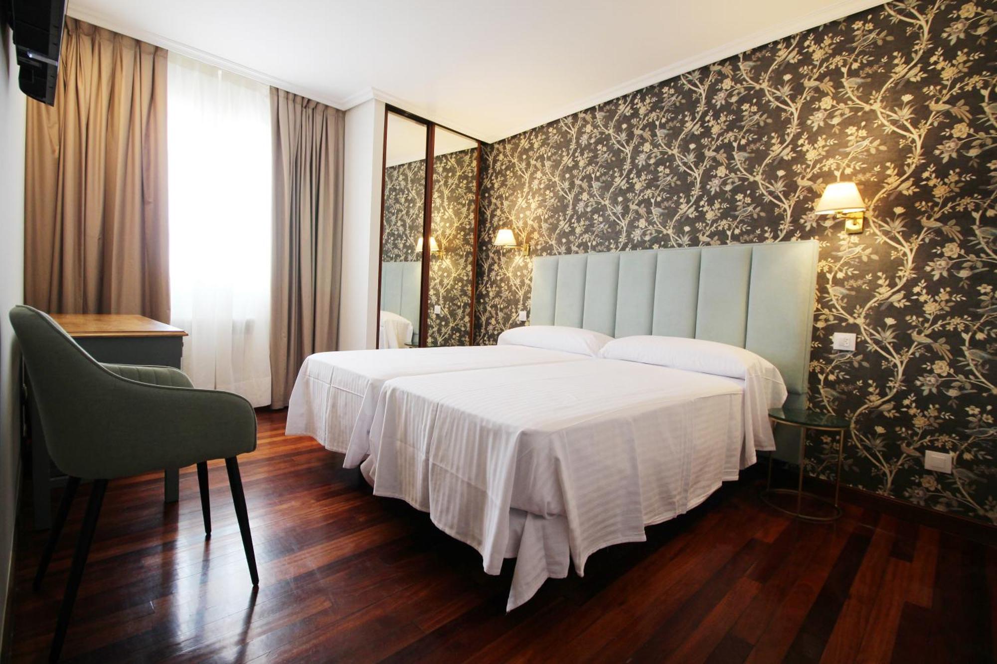 Hosteria De Adarzo Auto Check Сантандер Экстерьер фото